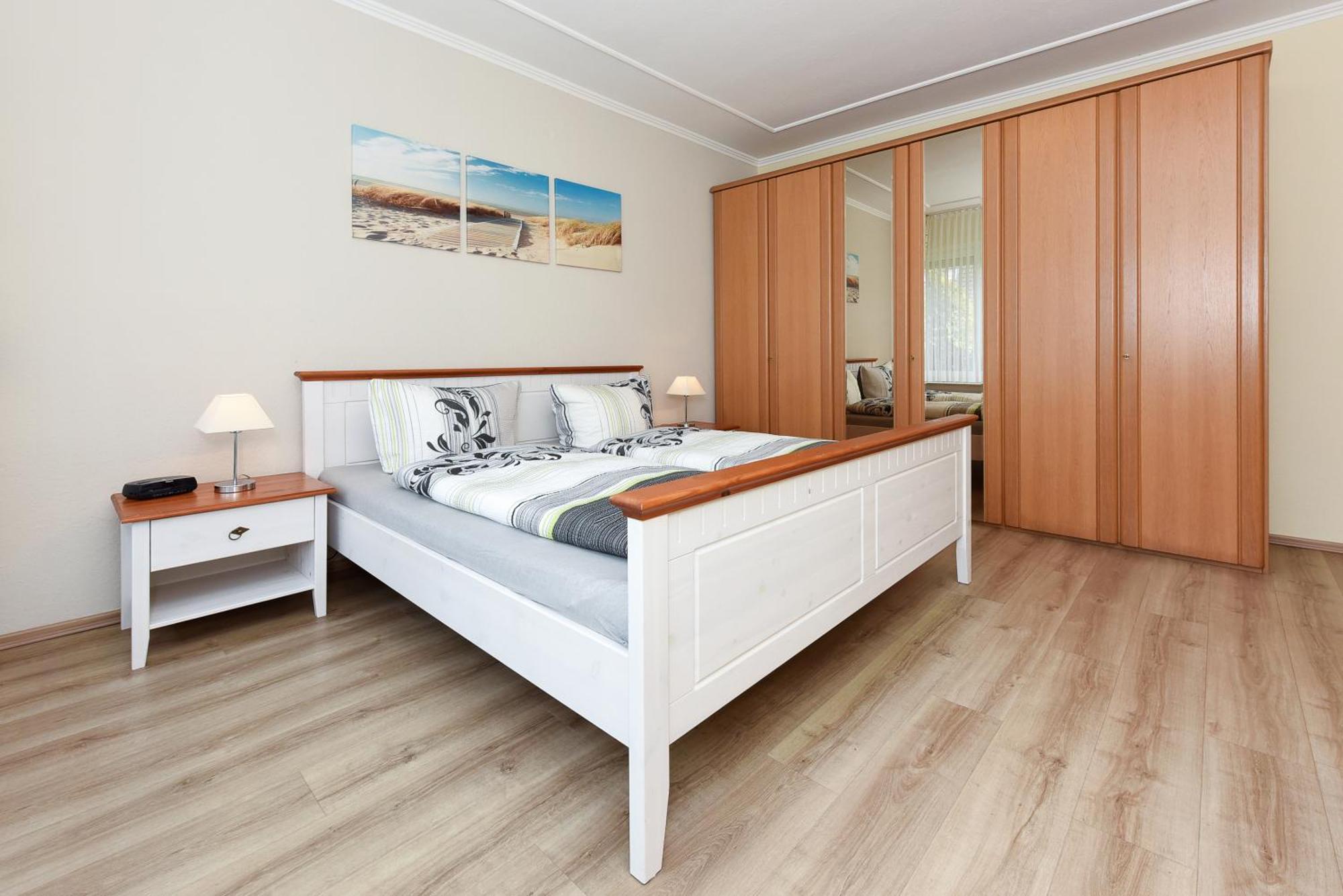 Ferienwohnungen Im Haus Nordseebrise Neuharlingersiel Extérieur photo