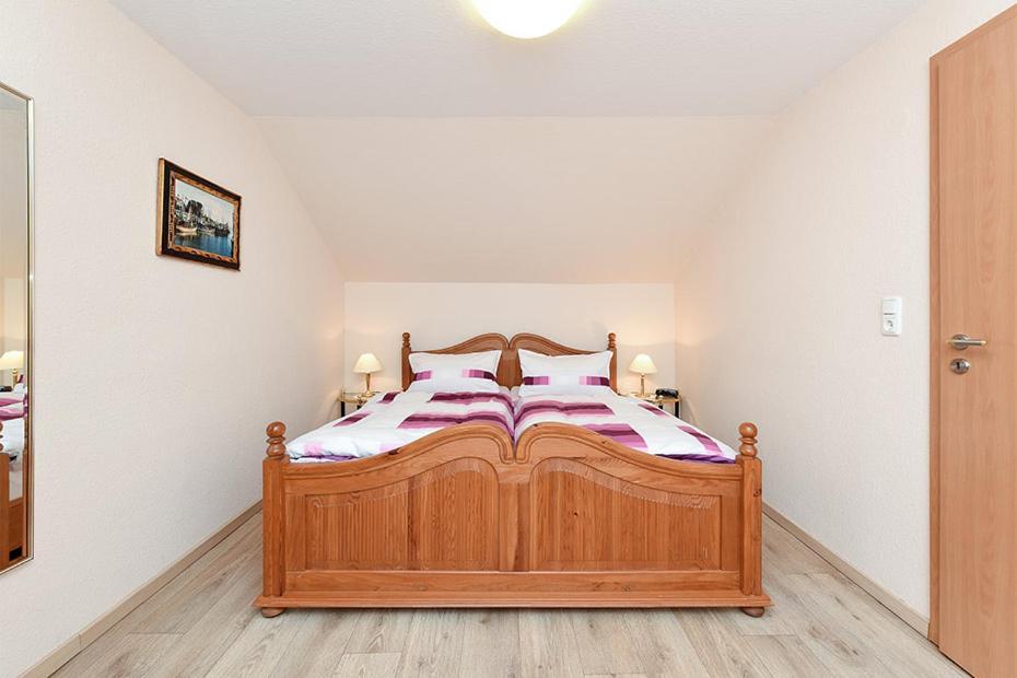 Ferienwohnungen Im Haus Nordseebrise Neuharlingersiel Extérieur photo